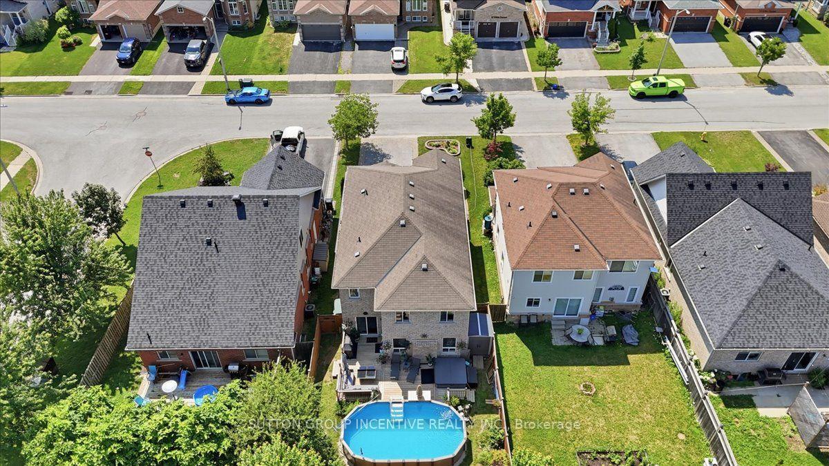 Photo 46 of 17 White Crescent, Barrie, Holly — HOMEH
