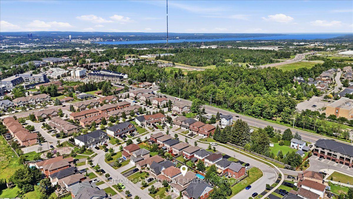Photo 47 of 17 White Crescent, Barrie, Holly — HOMEH