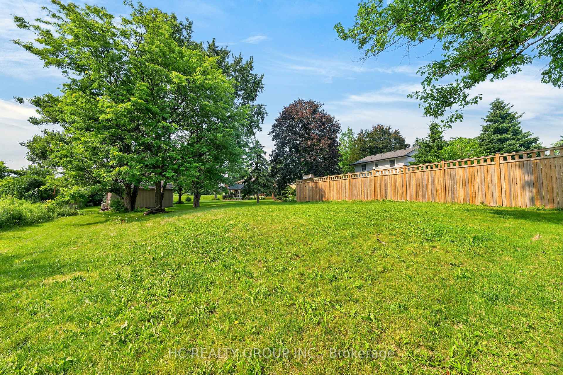 Photo 34 of 22 Fireside Drive, Hamilton, Freelton — HOMEH