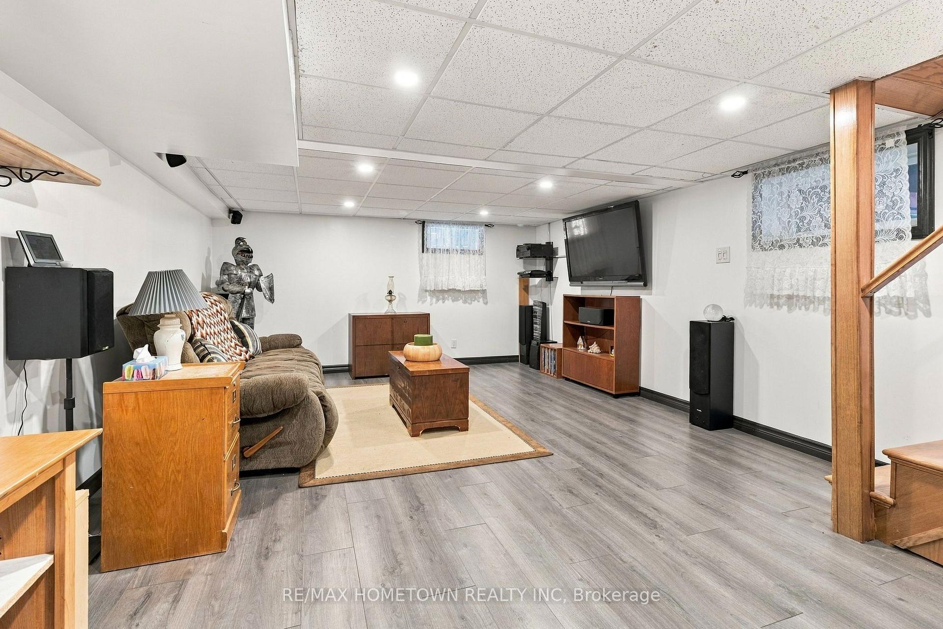Photo 17 of 8 Brouse Drive E, South Dundas, Iroquois — HOMEH