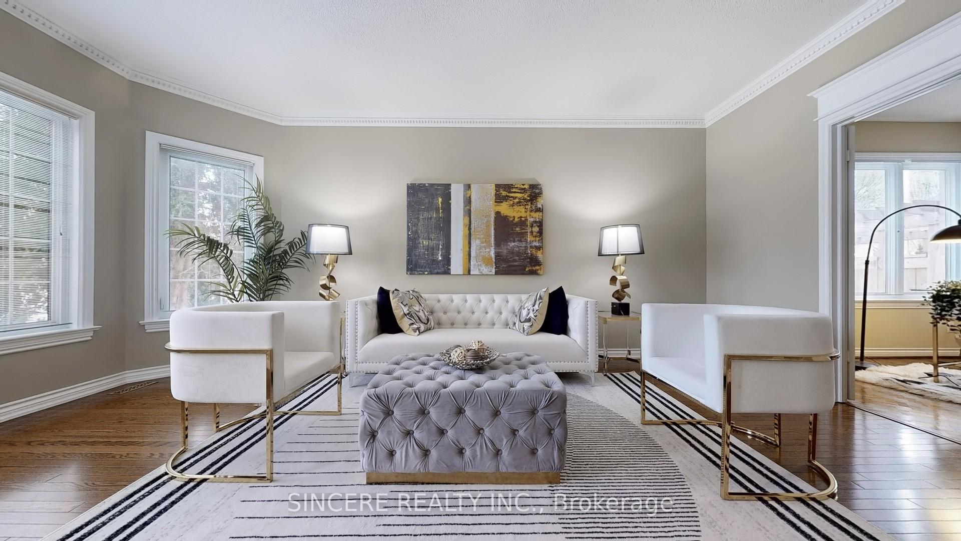 Photo 3 of 76 Braeside Square, Markham, Unionville — HOMEH