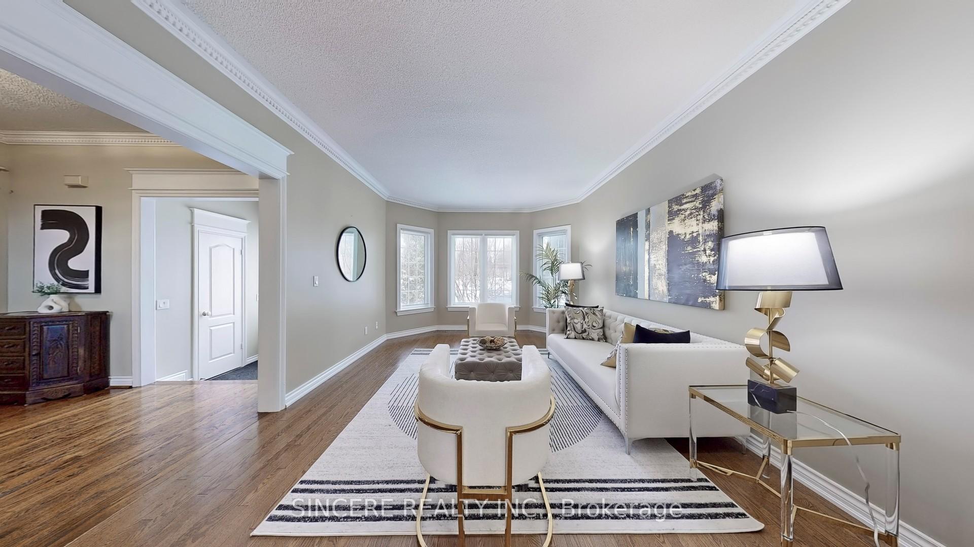 Photo 5 of 76 Braeside Square, Markham, Unionville — HOMEH
