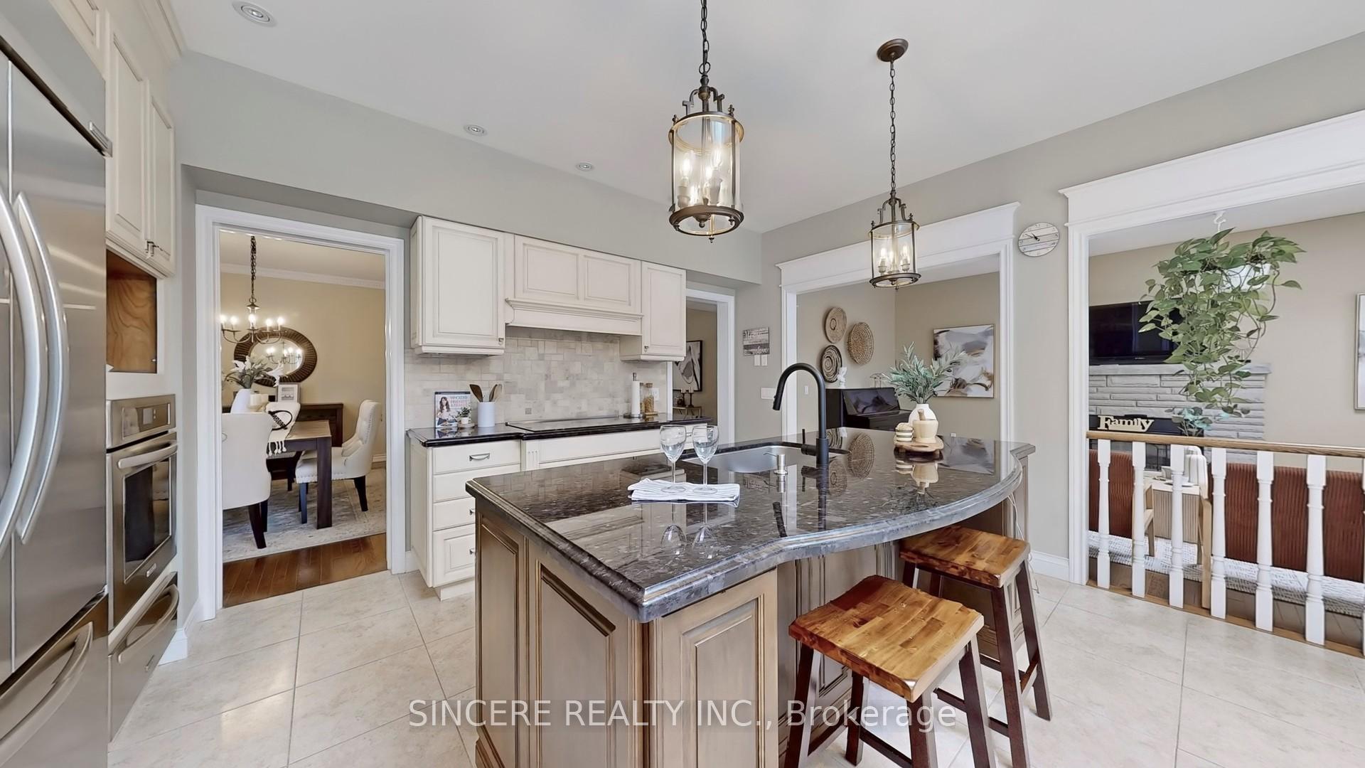 Photo 12 of 76 Braeside Square, Markham, Unionville — HOMEH