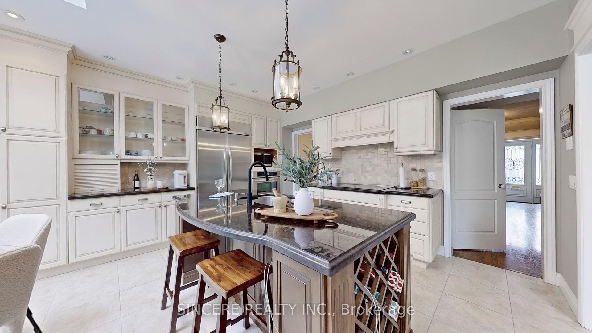 Photo 13 of 76 Braeside Square, Markham, Unionville — HOMEH
