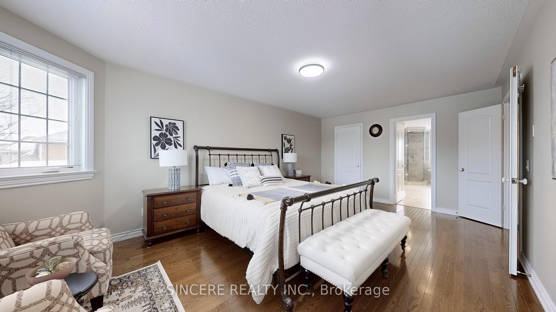 Photo 29 of 76 Braeside Square, Markham, Unionville — HOMEH