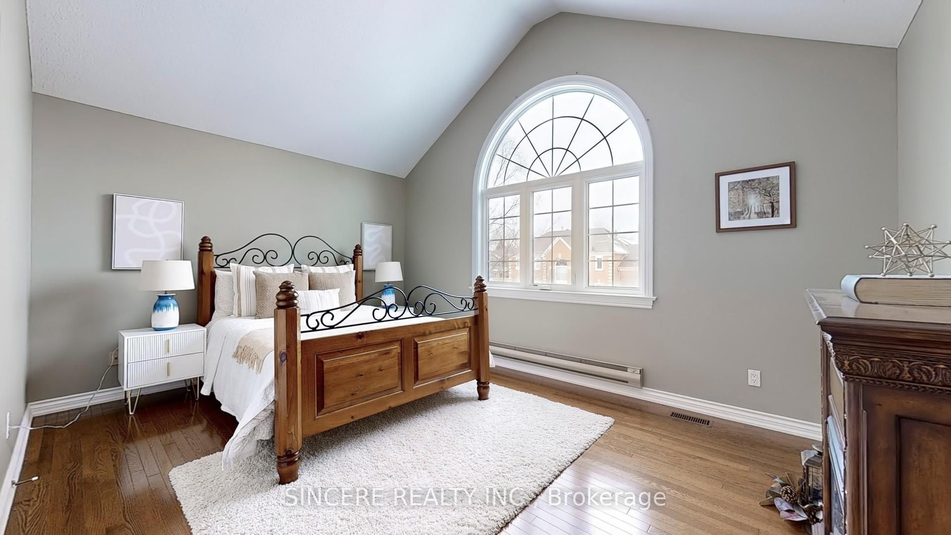 Photo 36 of 76 Braeside Square, Markham, Unionville — HOMEH