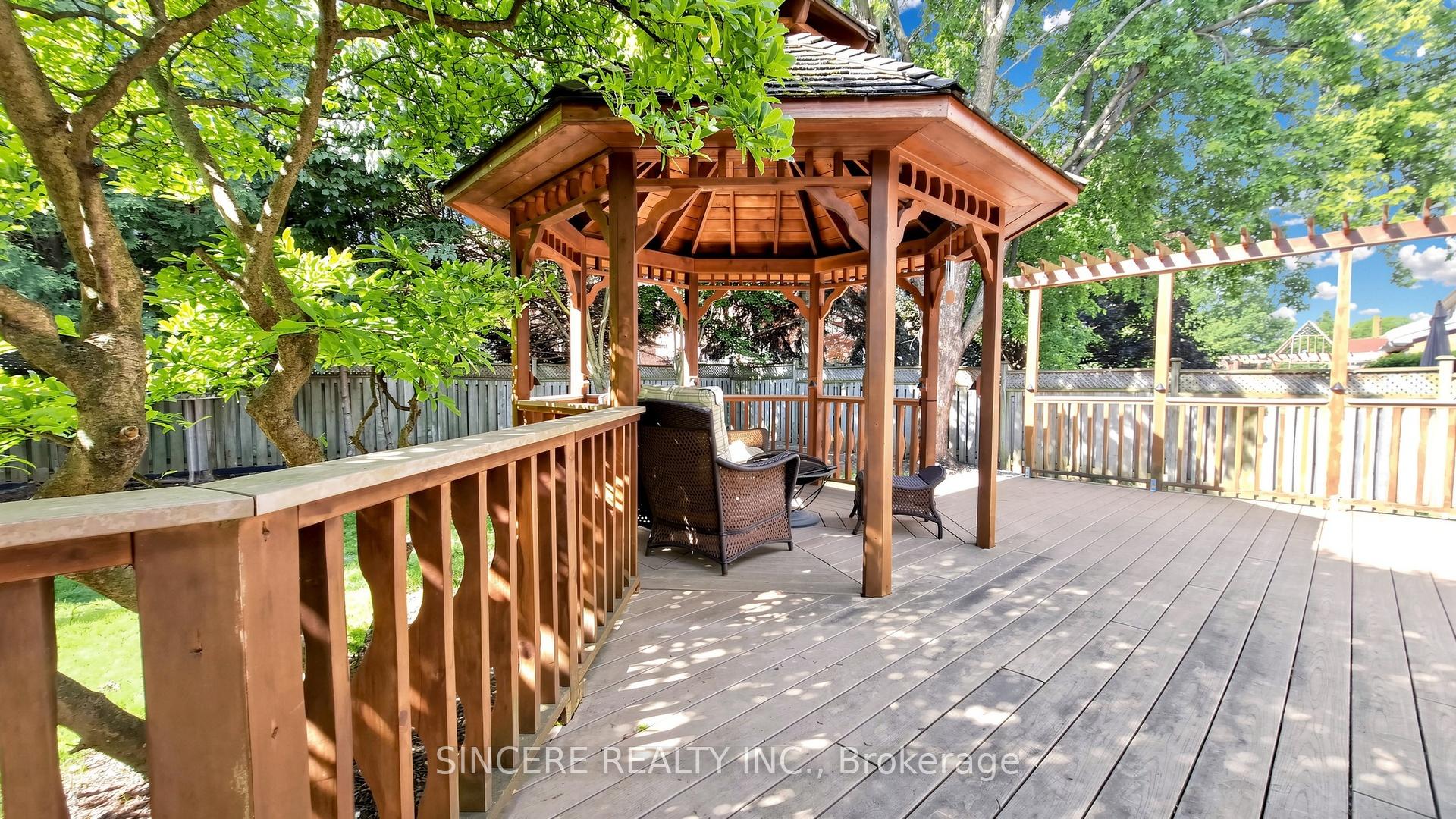 Photo 44 of 76 Braeside Square, Markham, Unionville — HOMEH