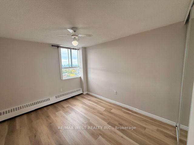 Photo 15 of Unit 1411, 541 Blackthorn Avenue, Toronto, Keelesdale-Eglinton West — HOMEH