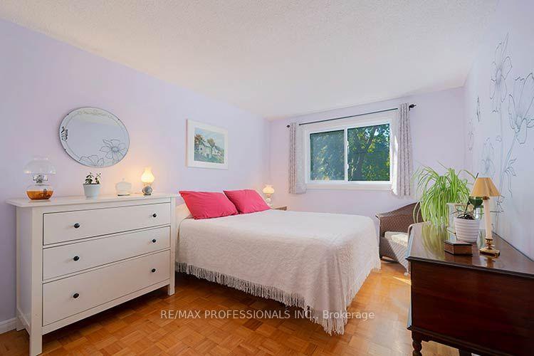 Photo 23 of 3284 Hornbeam Crescent, Mississauga, Erin Mills — HOMEH