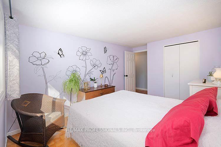 Photo 24 of 3284 Hornbeam Crescent, Mississauga, Erin Mills — HOMEH