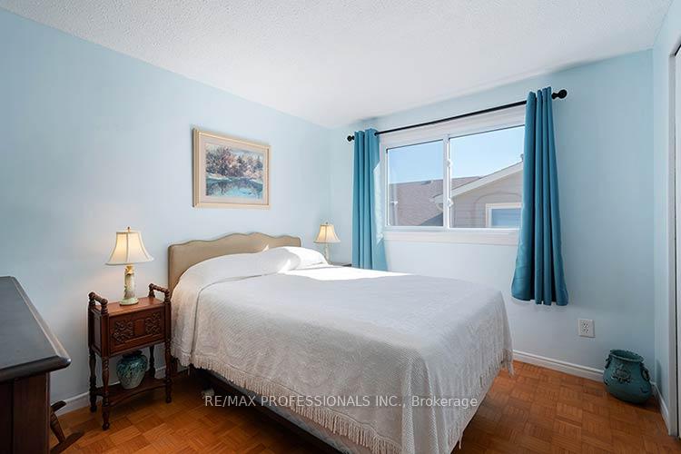 Photo 25 of 3284 Hornbeam Crescent, Mississauga, Erin Mills — HOMEH