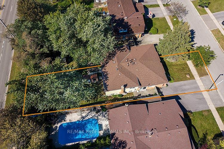 Photo 33 of 3284 Hornbeam Crescent, Mississauga, Erin Mills — HOMEH