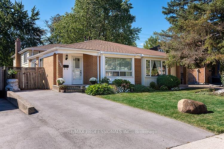 Photo 37 of 3284 Hornbeam Crescent, Mississauga, Erin Mills — HOMEH