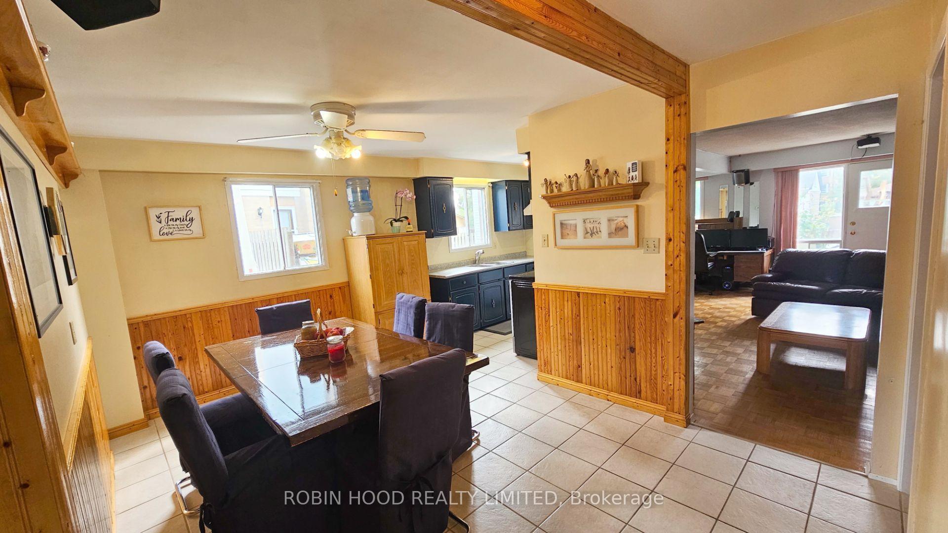 Photo 3 of Unit 1, 86A Bernick Drive, Barrie, Grove East — HOMEH
