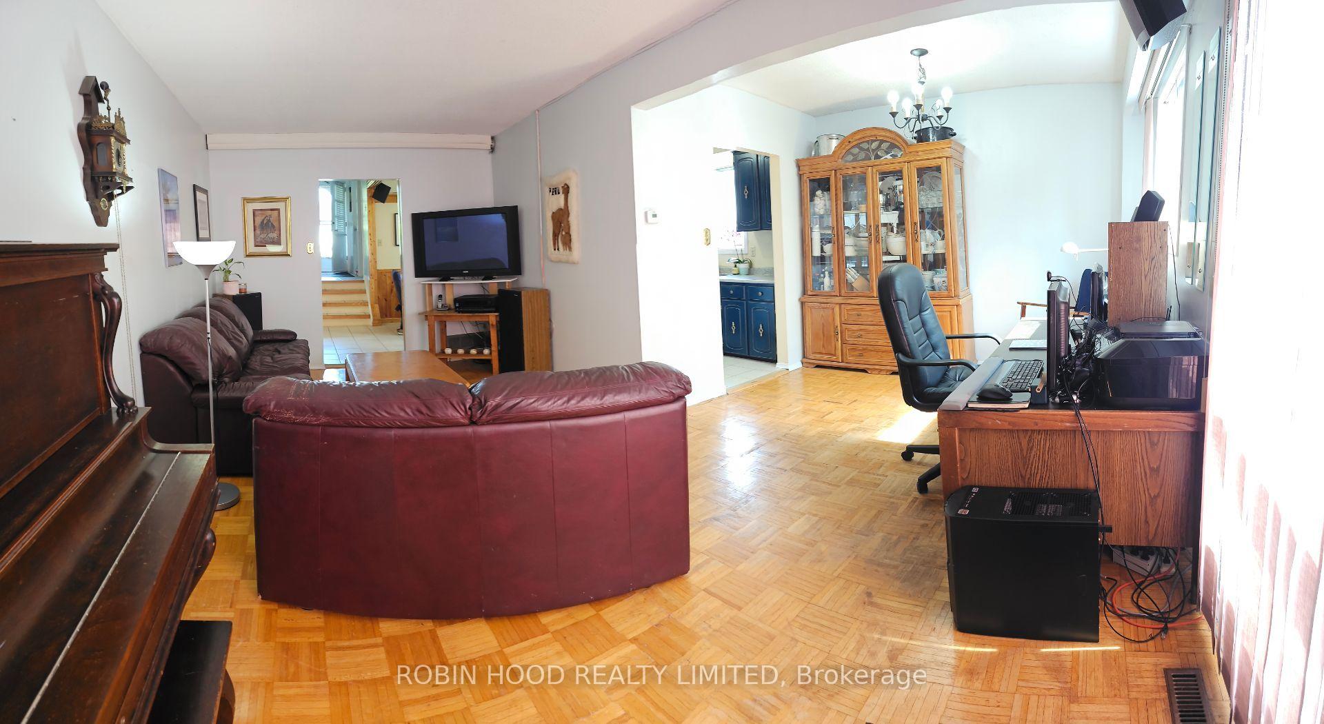 Photo 11 of Unit 1, 86A Bernick Drive, Barrie, Grove East — HOMEH
