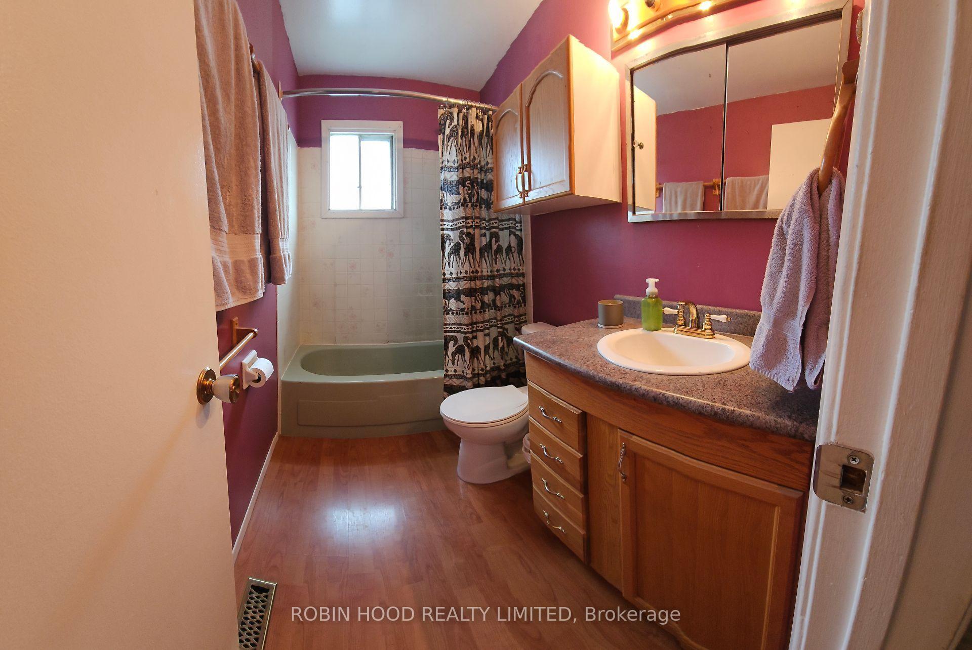 Photo 24 of Unit 1, 86A Bernick Drive, Barrie, Grove East — HOMEH