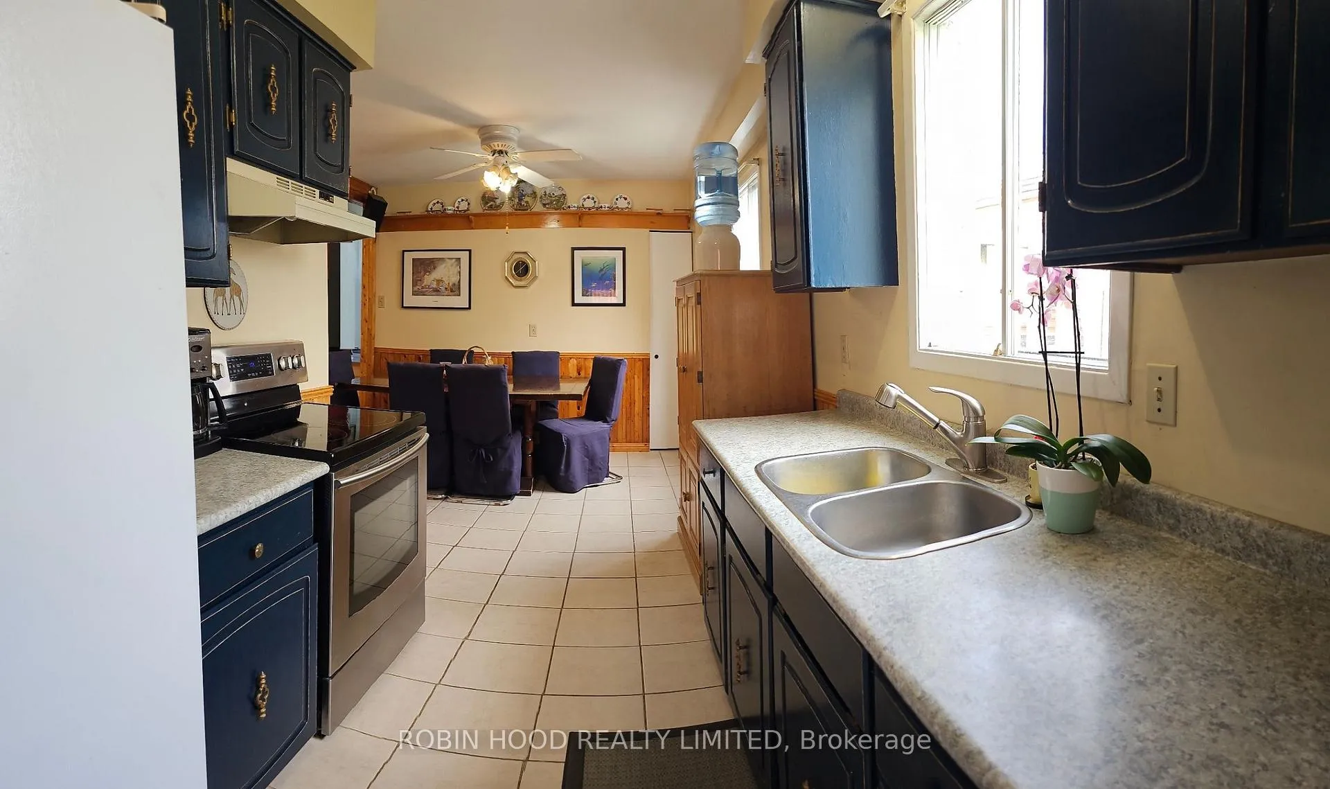 Photo 8 of Unit 1, 86A Bernick Drive, Barrie, Grove East — HOMEH