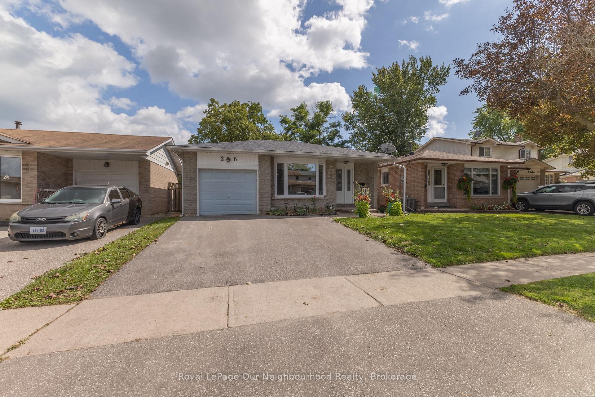 Photo 2 of 26 Ashdale Crescent, Clarington, Bowmanville — HOMEH