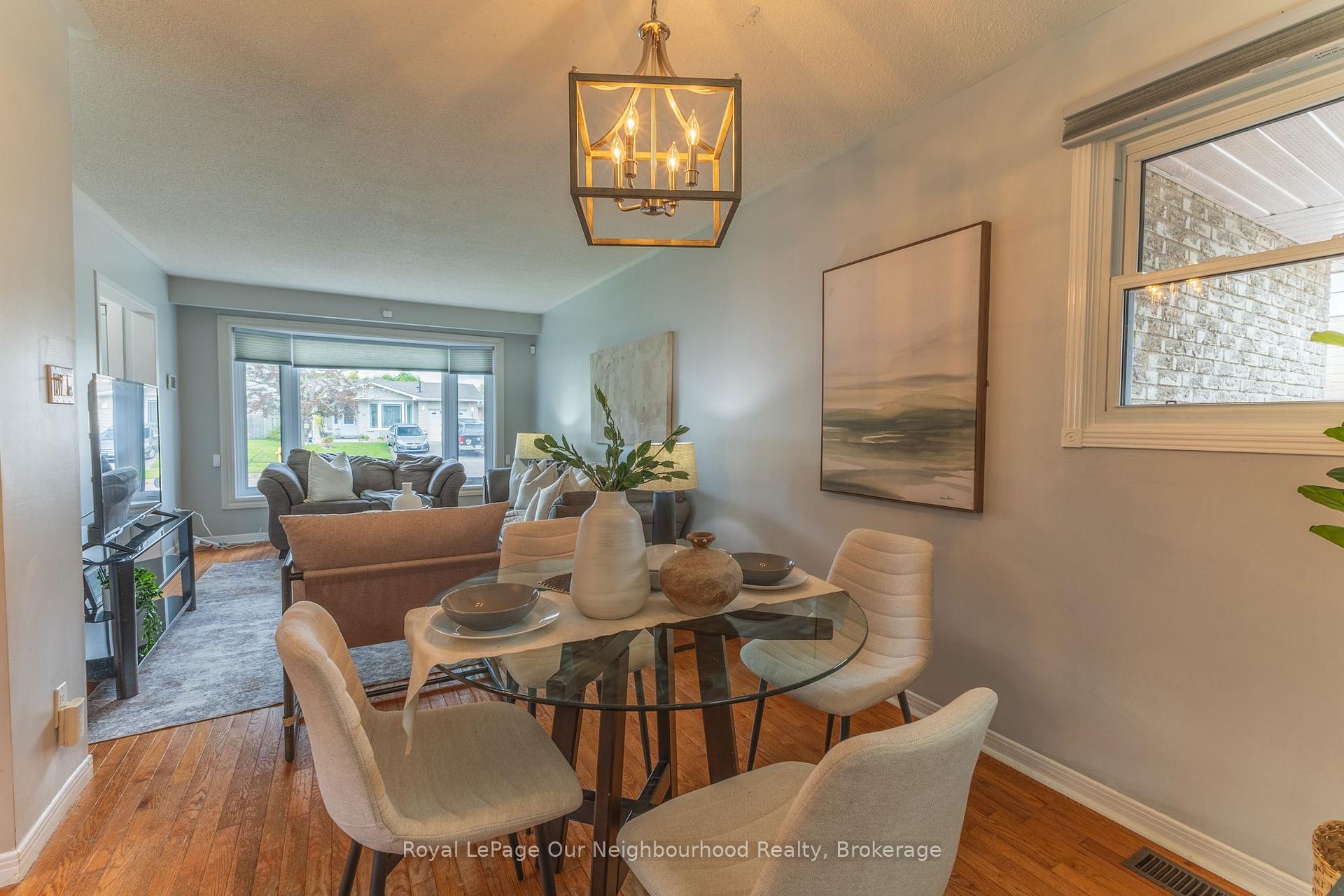 Photo 14 of 26 Ashdale Crescent, Clarington, Bowmanville — HOMEH
