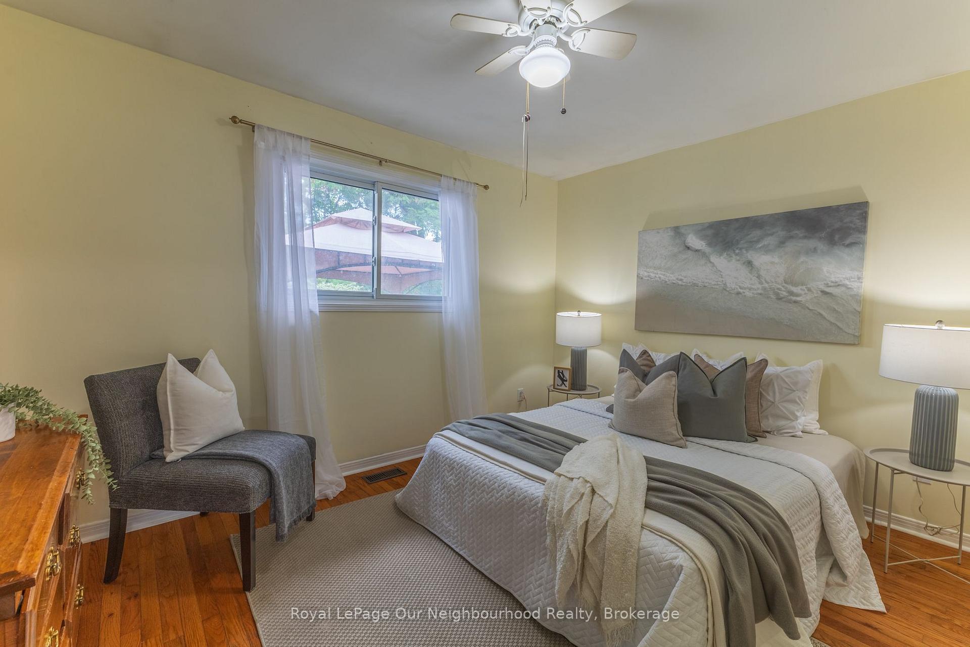 Photo 18 of 26 Ashdale Crescent, Clarington, Bowmanville — HOMEH