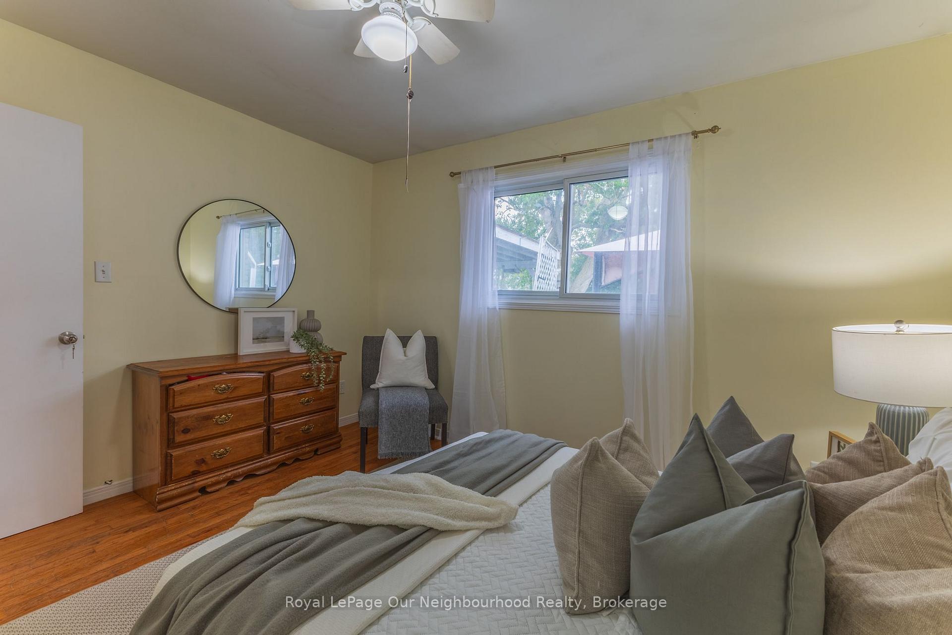 Photo 19 of 26 Ashdale Crescent, Clarington, Bowmanville — HOMEH