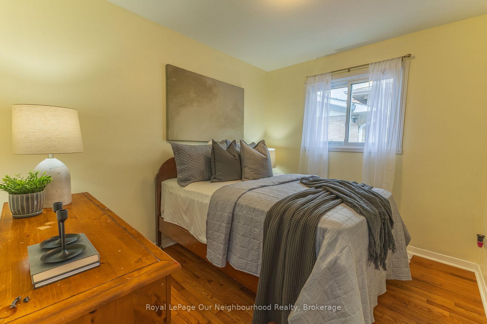 Photo 22 of 26 Ashdale Crescent, Clarington, Bowmanville — HOMEH