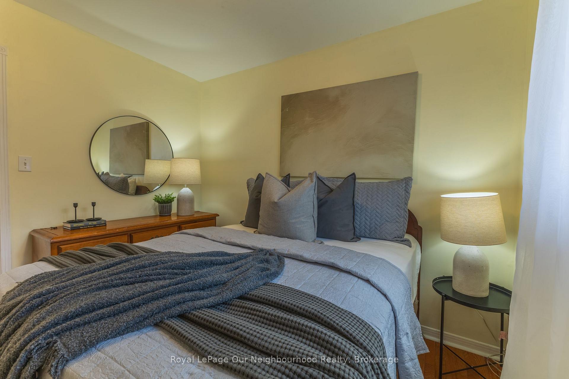 Photo 23 of 26 Ashdale Crescent, Clarington, Bowmanville — HOMEH