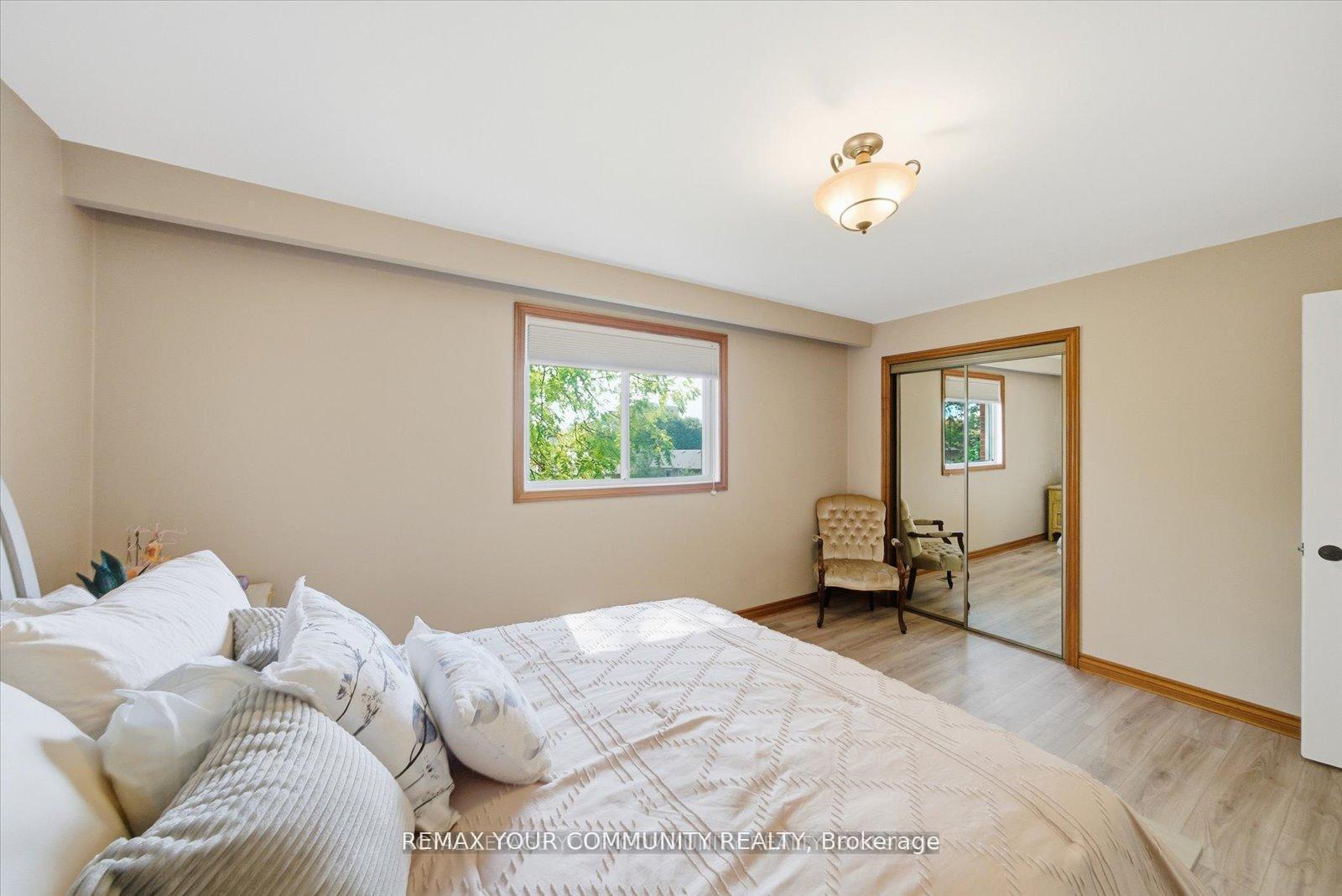 Photo 18 of 35 Sunvale Drive, Etobicoke, Willowridge-Martingrove-Richview — HOMEH