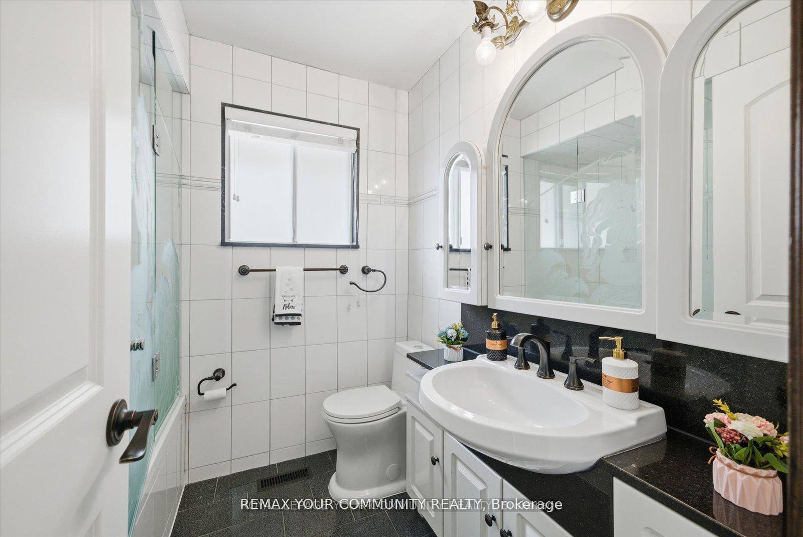 Photo 22 of 35 Sunvale Drive, Etobicoke, Willowridge-Martingrove-Richview — HOMEH
