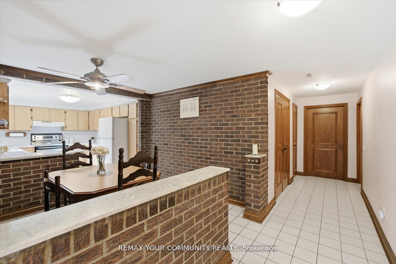 Photo 24 of 35 Sunvale Drive, Etobicoke, Willowridge-Martingrove-Richview — HOMEH