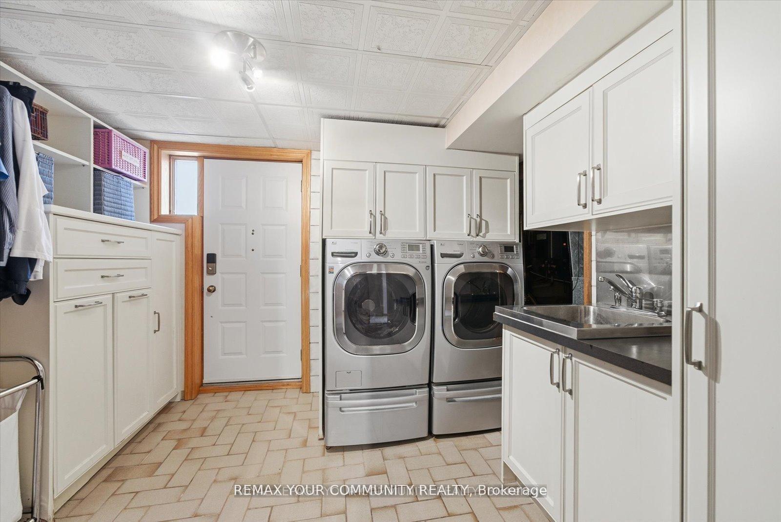 Photo 34 of 35 Sunvale Drive, Etobicoke, Willowridge-Martingrove-Richview — HOMEH