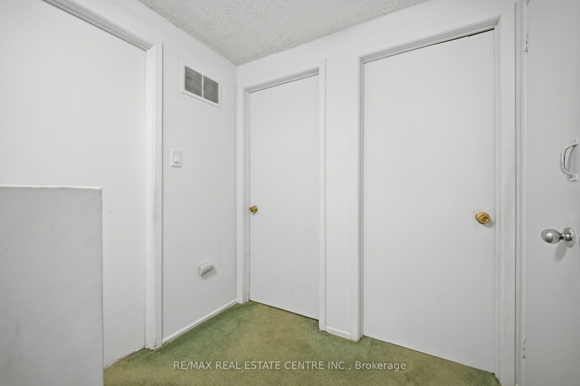 Photo 20 of 13 Dafoe Crescent, Brampton, Fletcher's West — HOMEH