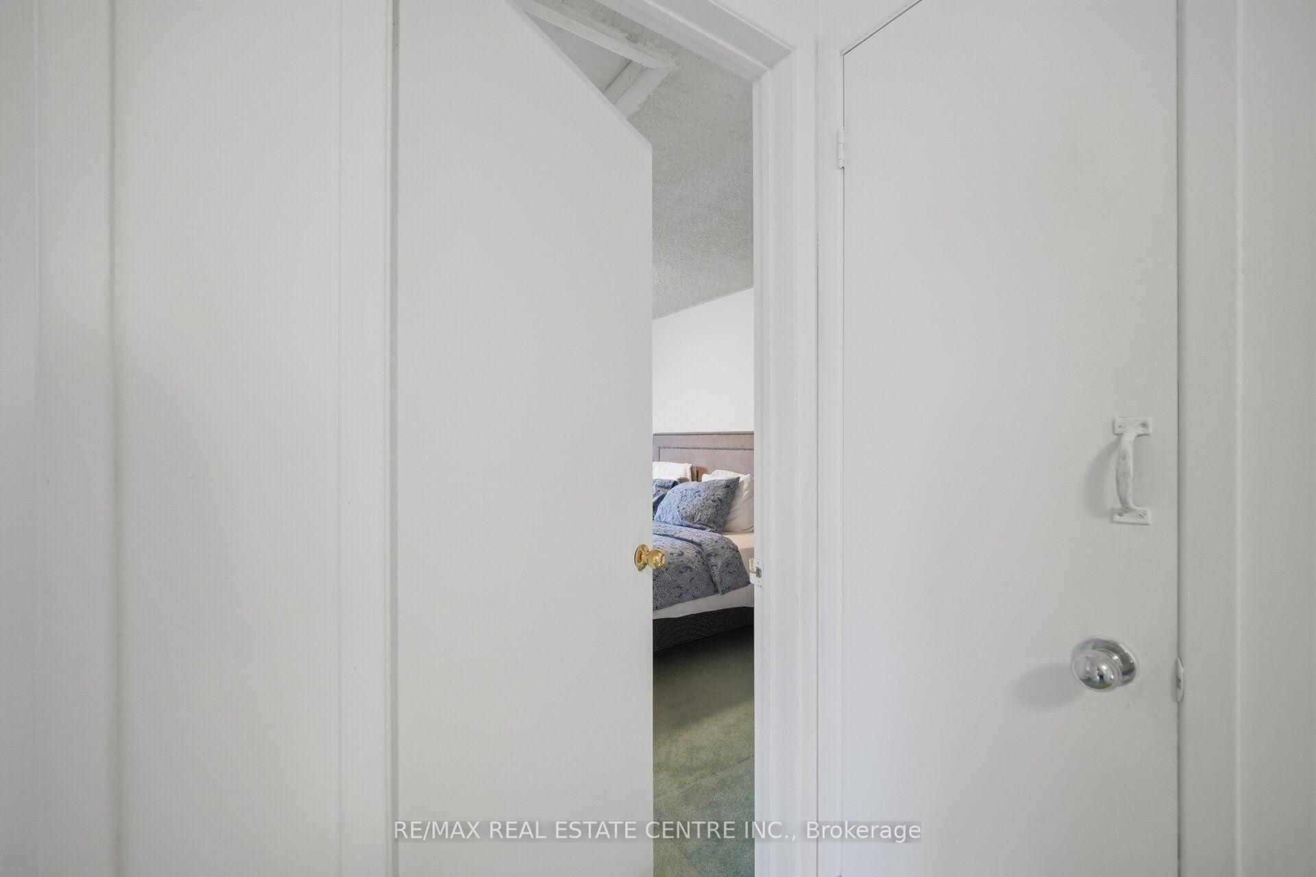 Photo 25 of 13 Dafoe Crescent, Brampton, Fletcher's West — HOMEH