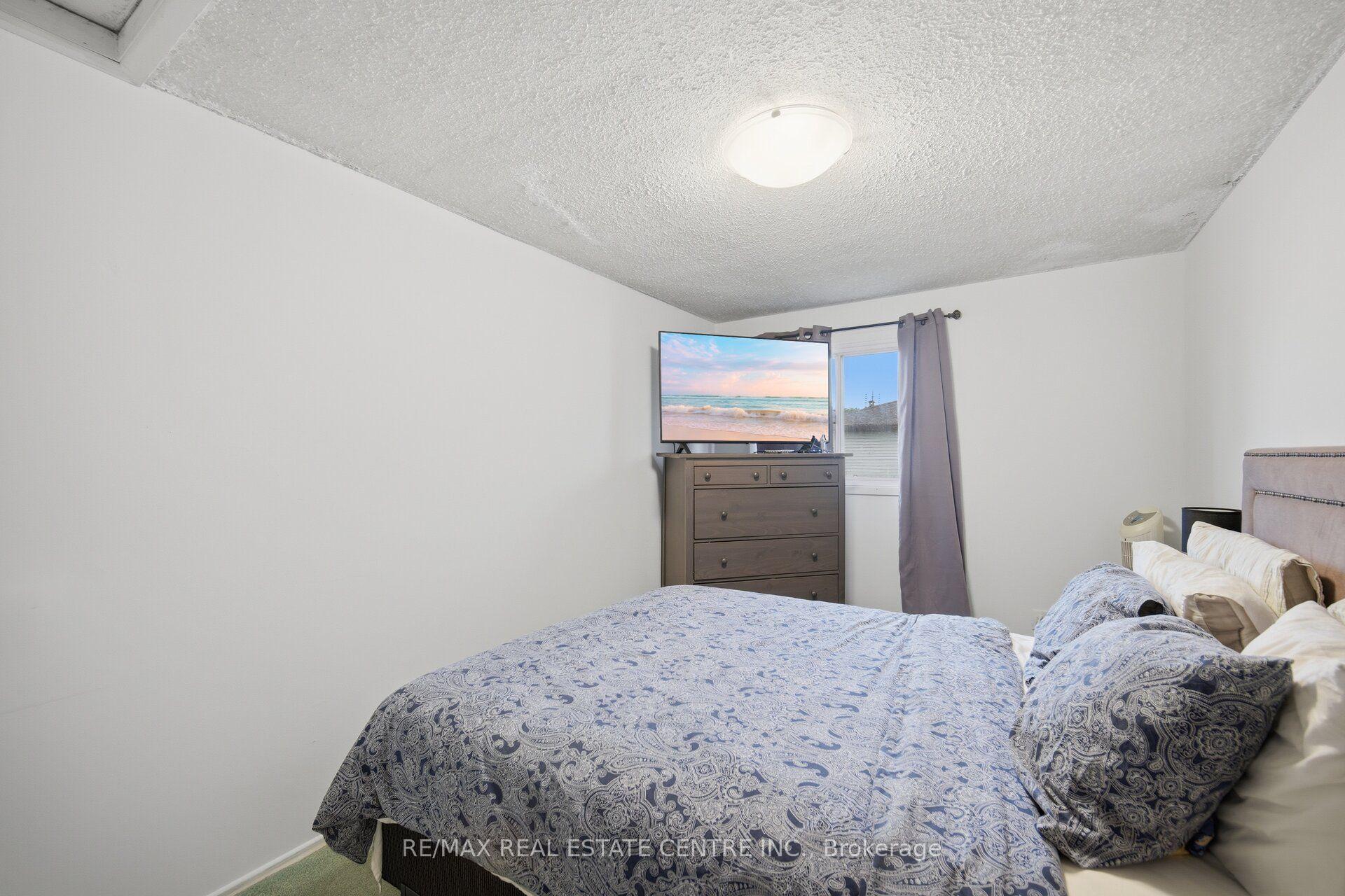 Photo 27 of 13 Dafoe Crescent, Brampton, Fletcher's West — HOMEH