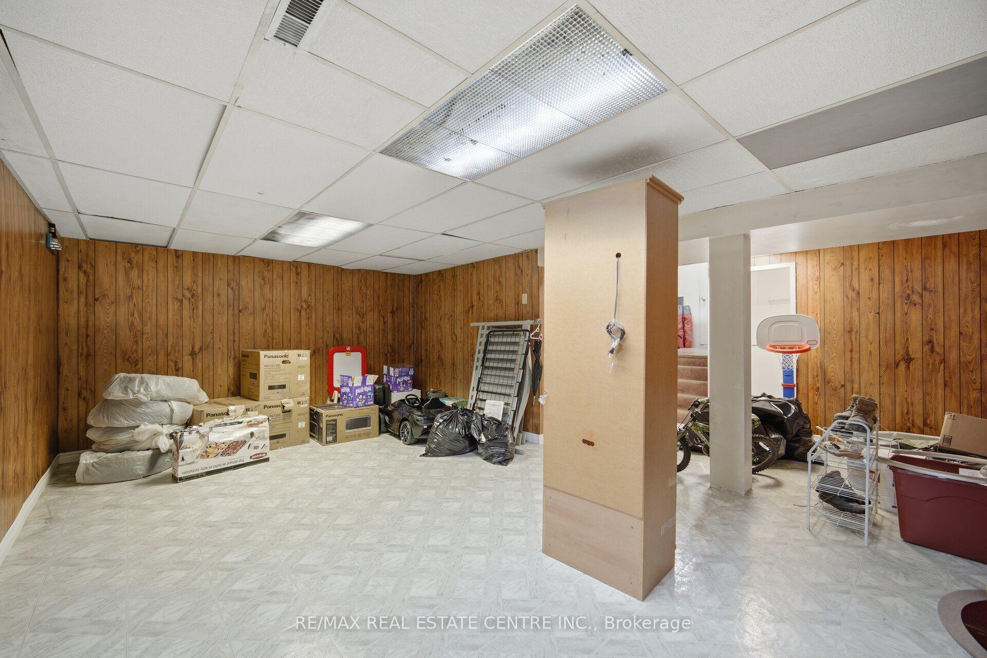 Photo 37 of 13 Dafoe Crescent, Brampton, Fletcher's West — HOMEH