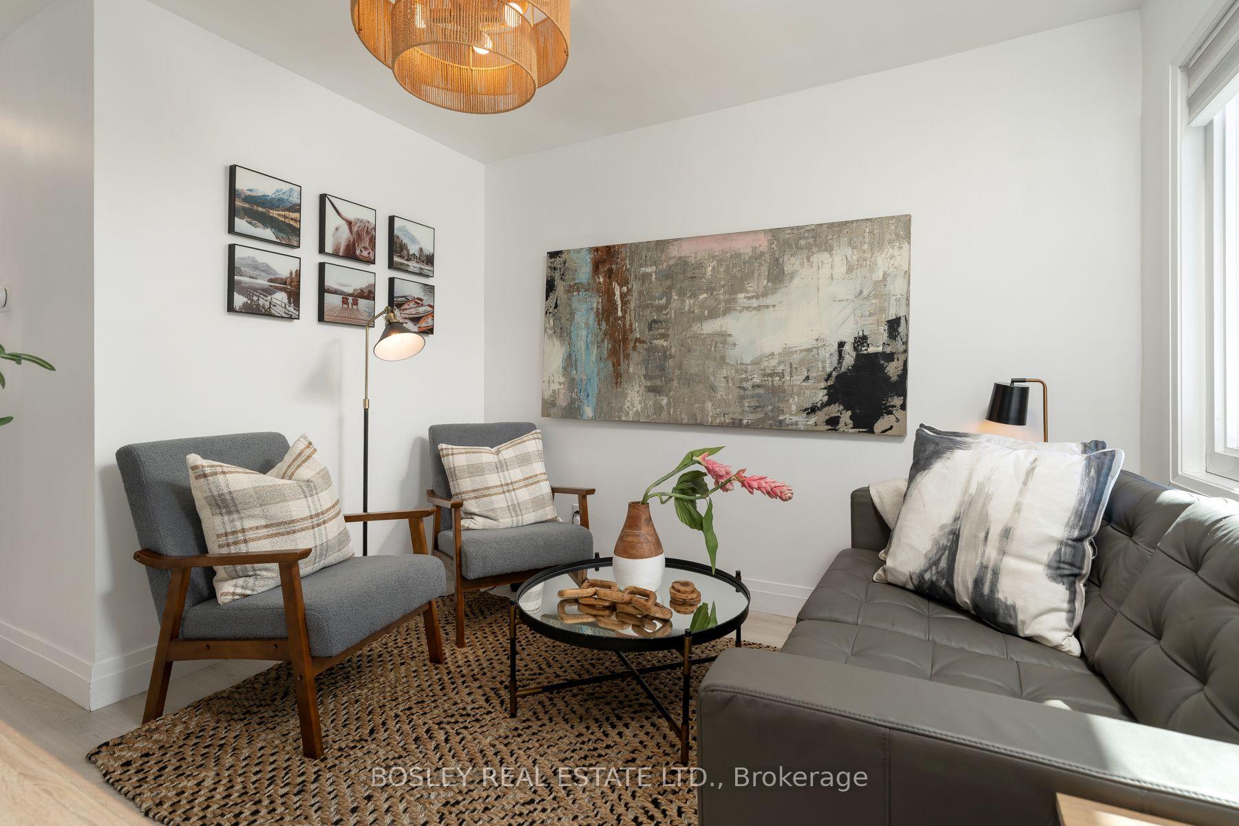 Photo 4 of 29 Blakley Avenue, Toronto, Rockcliffe-Smythe — HOMEH