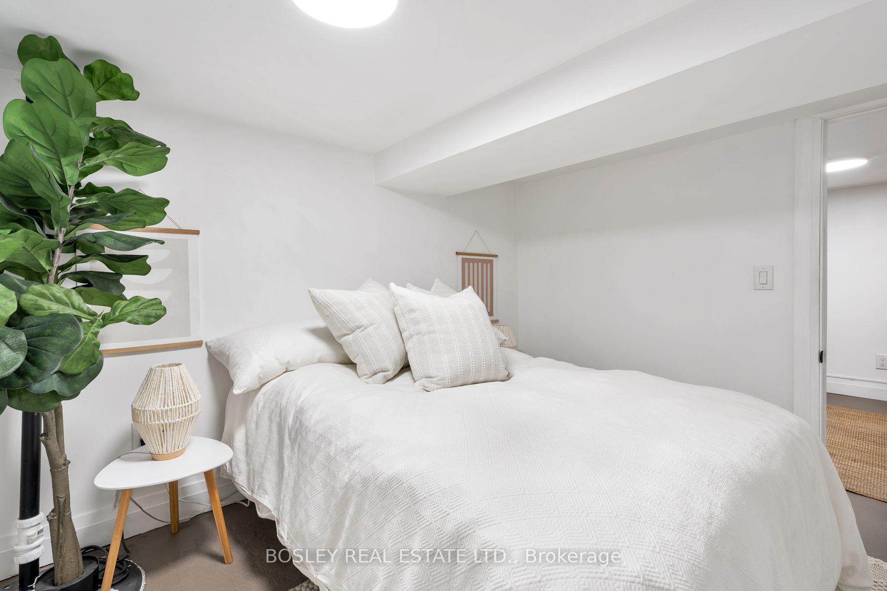 Photo 20 of 29 Blakley Avenue, Toronto, Rockcliffe-Smythe — HOMEH