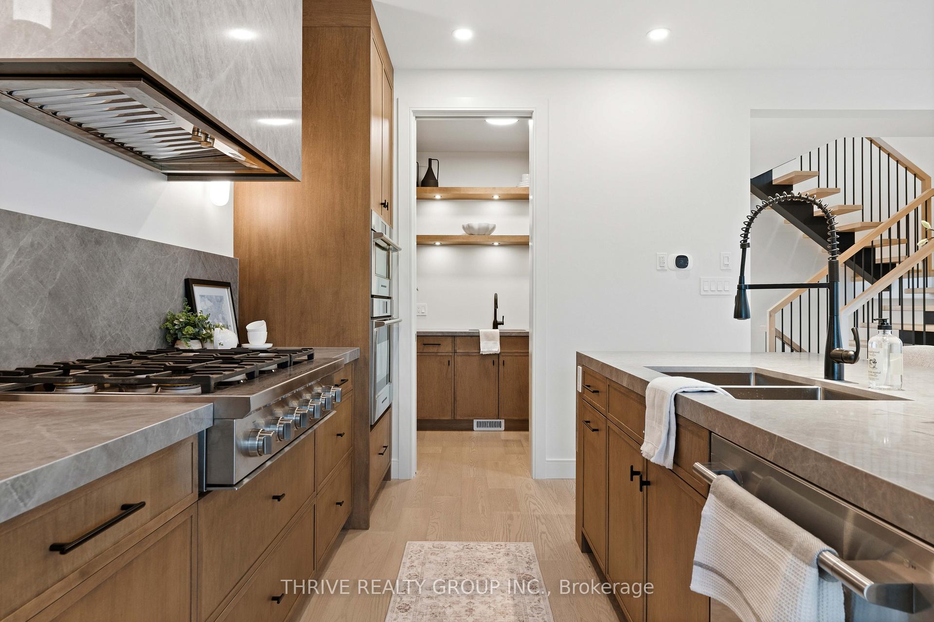 Photo 12 of 4067 Fallingbrook Road, London, South V — HOMEH