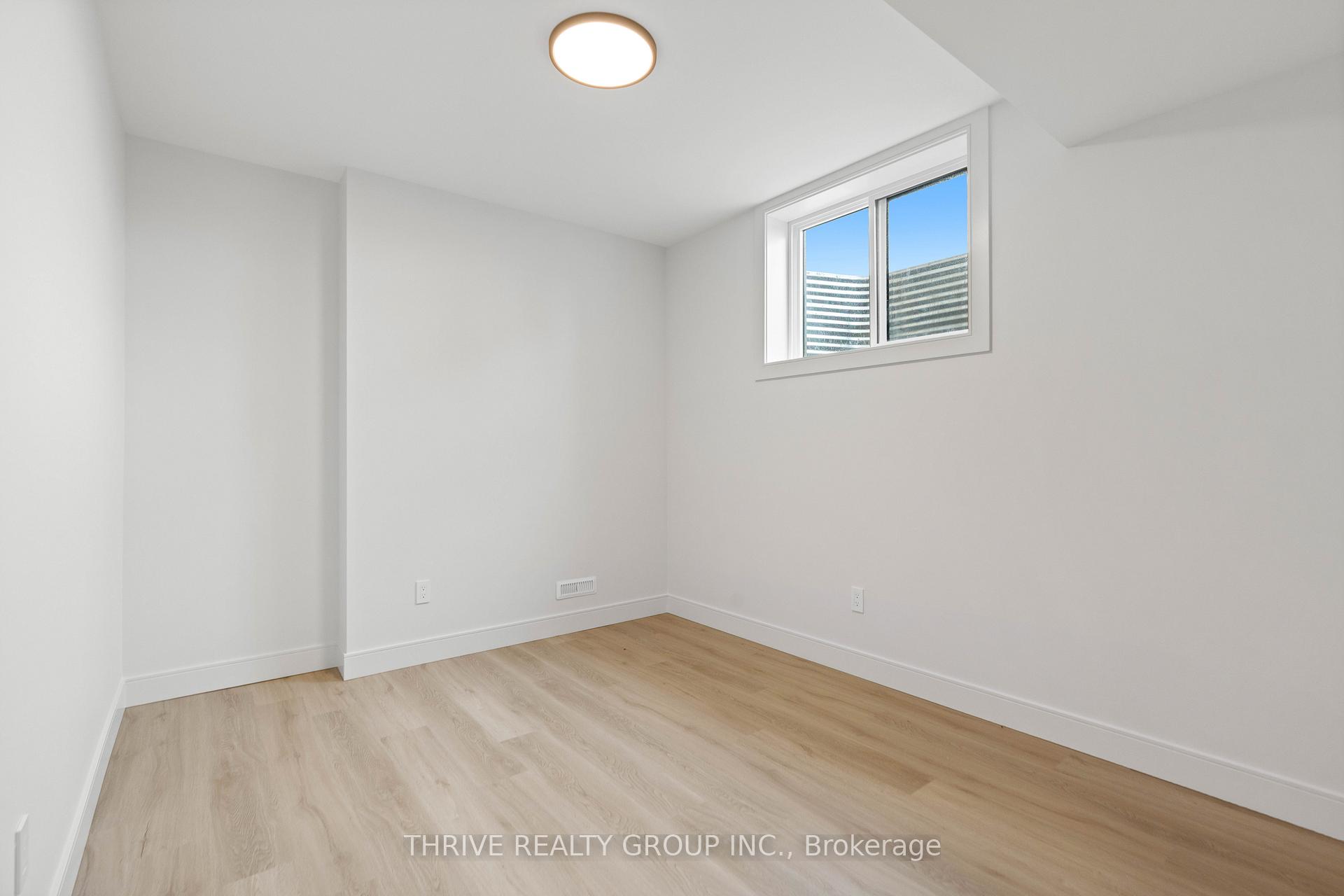 Photo 40 of 4067 Fallingbrook Road, London, South V — HOMEH