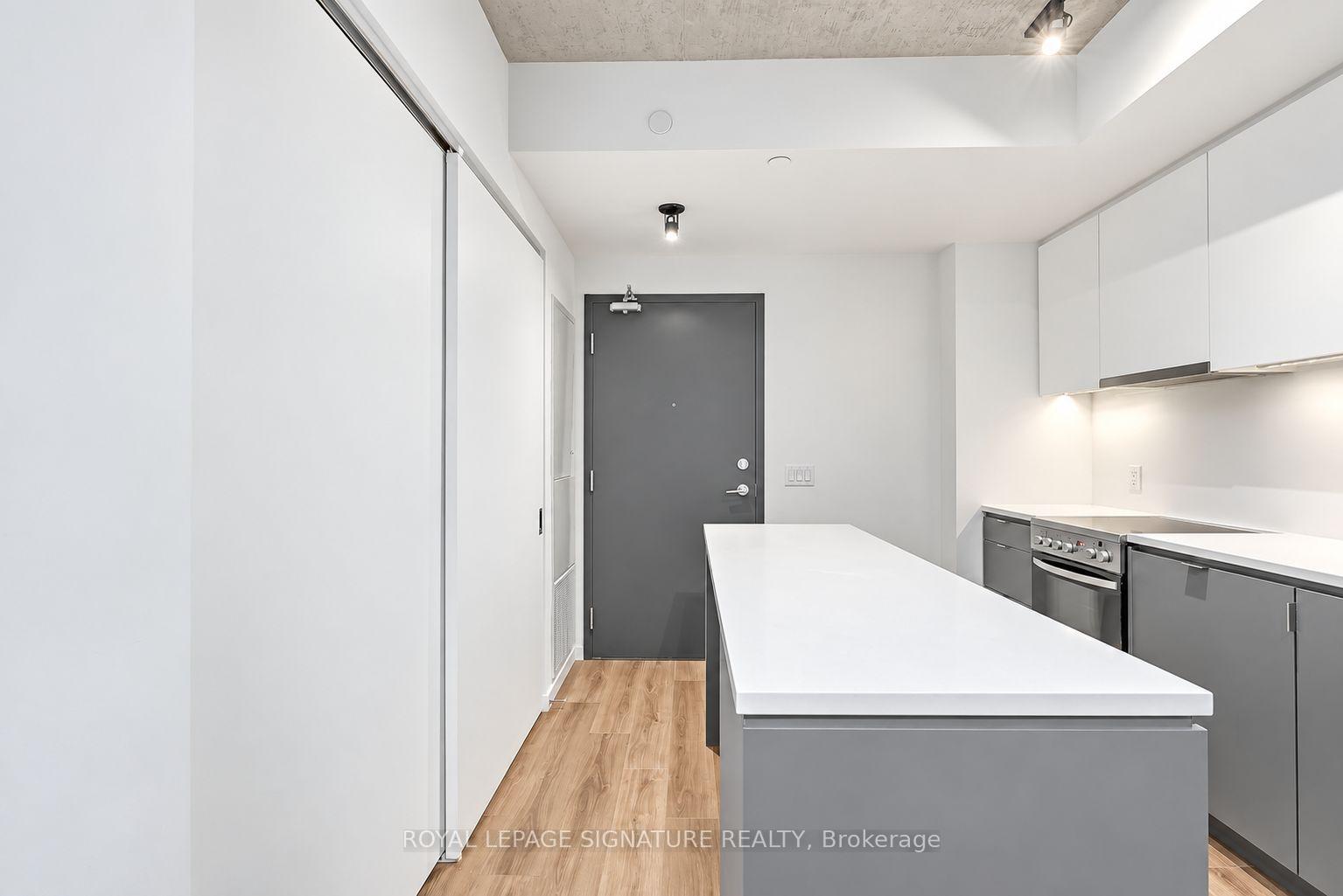 Photo 3 of Unit 426, 7 Smith Crescent, Etobicoke, Stonegate-Queensway — HOMEH