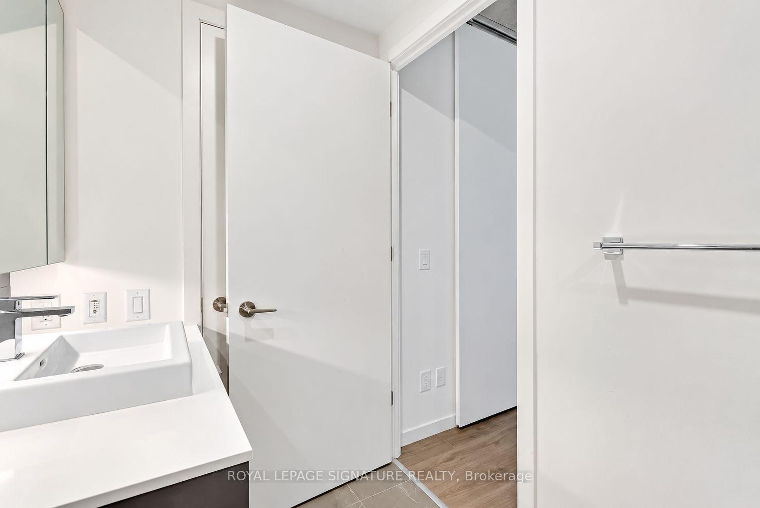 Photo 21 of Unit 426, 7 Smith Crescent, Etobicoke, Stonegate-Queensway — HOMEH