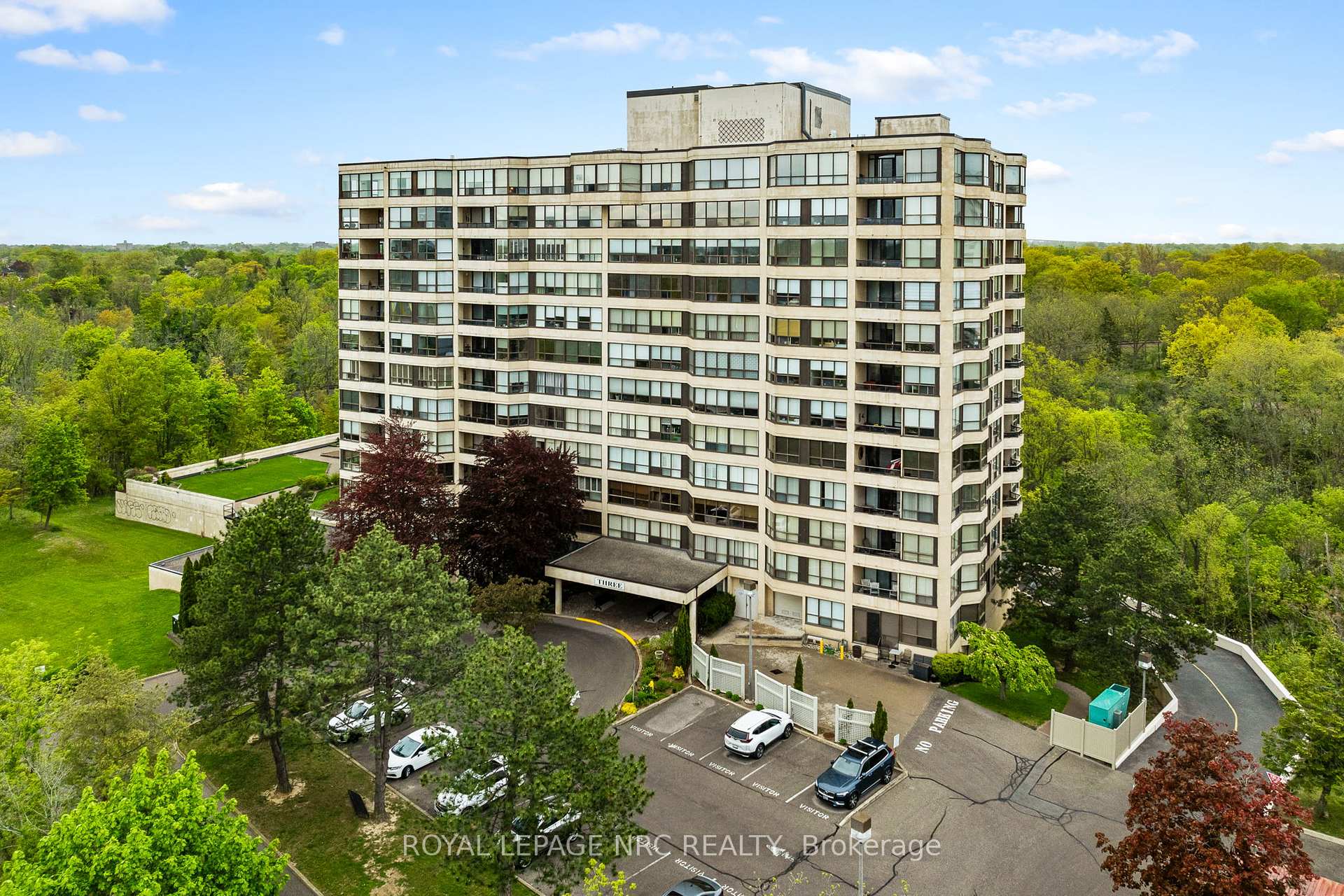 Photo 2 of Unit PH6, 3 Towering Heights Boulevard, St. Catharines, Glendale/Glenridge — HOMEH