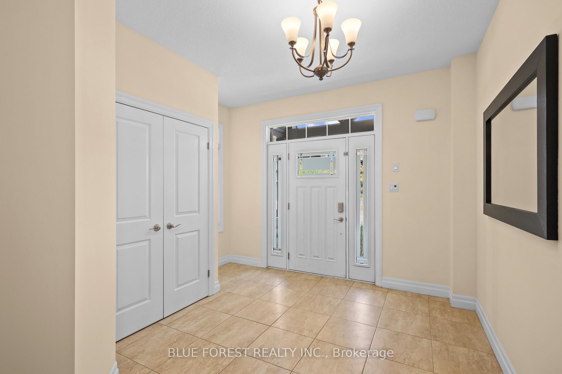 Photo 5 of Unit 177, 1061 Eagletrace Drive, London, North S — HOMEH