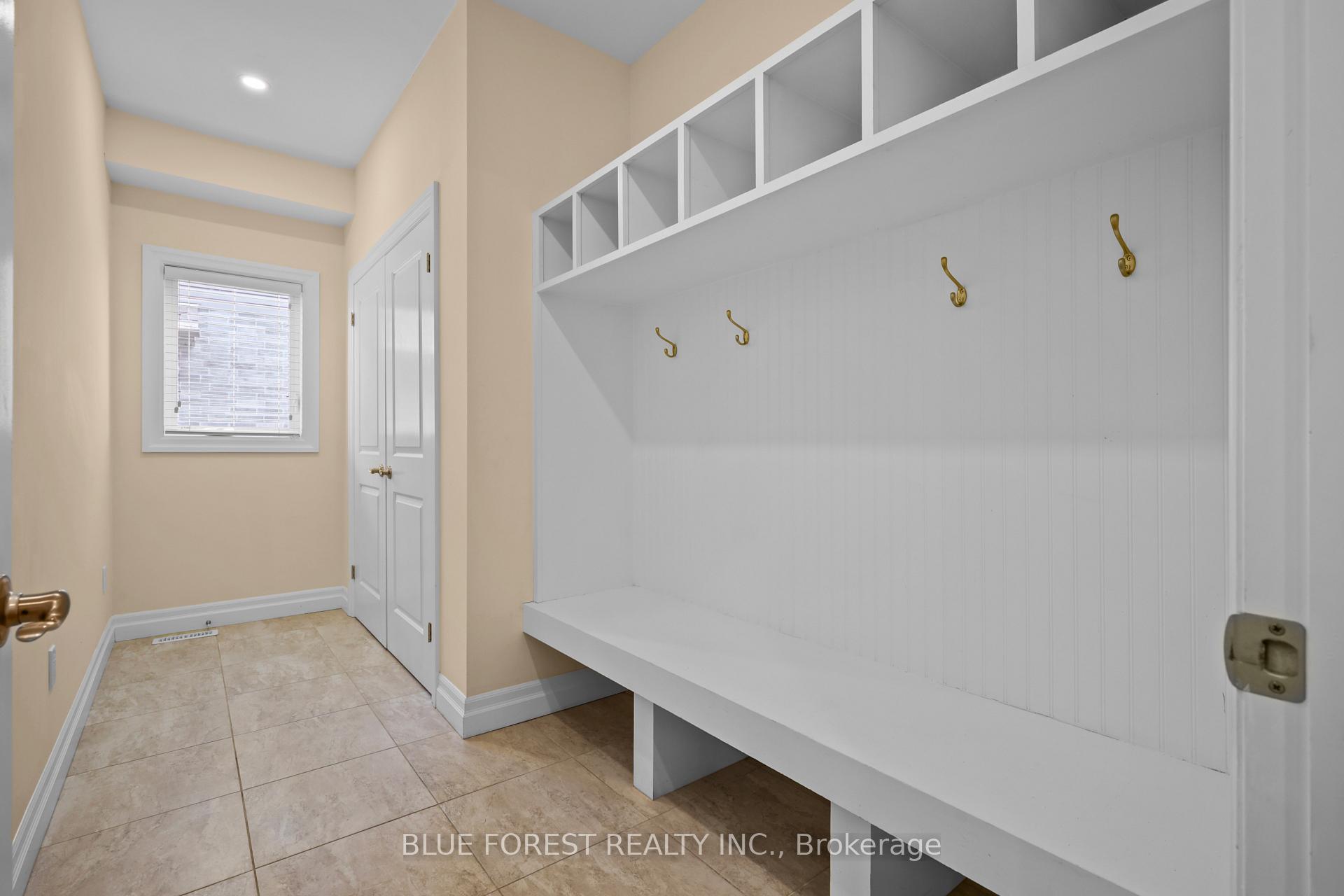 Photo 9 of Unit 177, 1061 Eagletrace Drive, London, North S — HOMEH