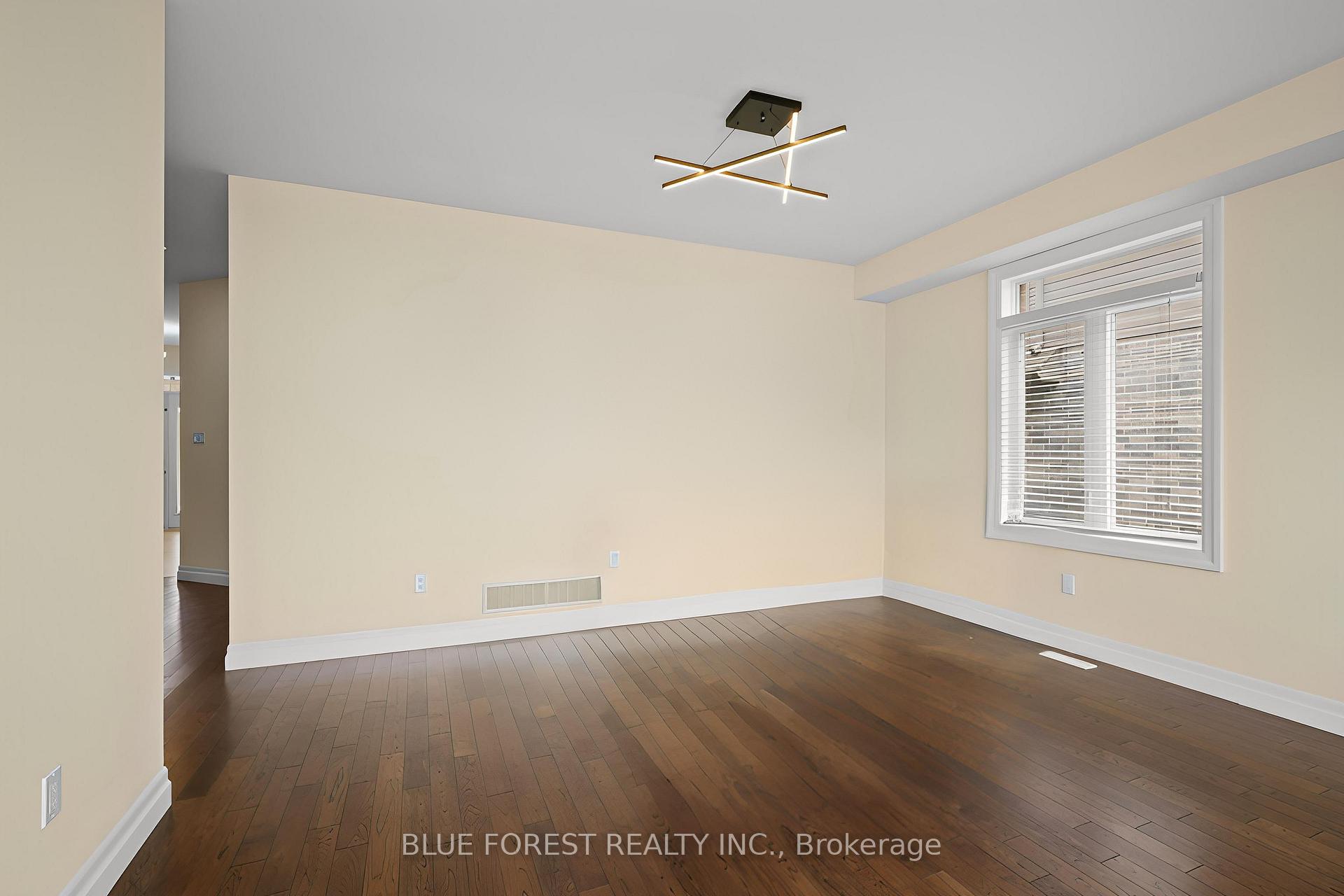 Photo 11 of Unit 177, 1061 Eagletrace Drive, London, North S — HOMEH