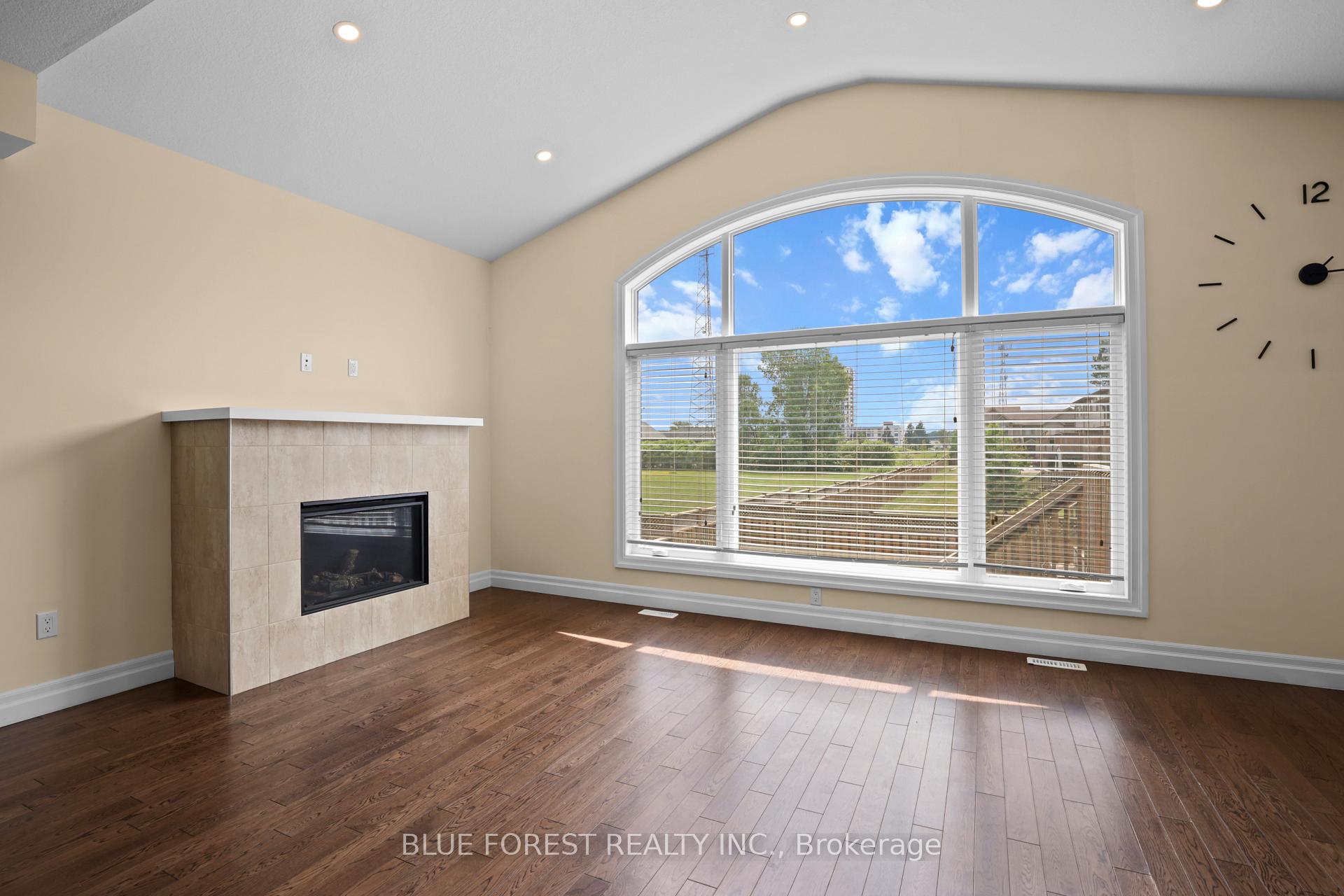 Photo 13 of Unit 177, 1061 Eagletrace Drive, London, North S — HOMEH