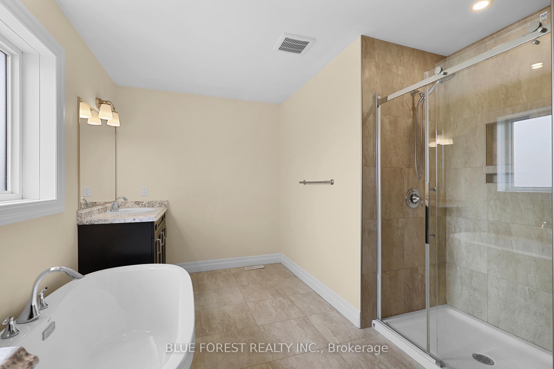 Photo 34 of Unit 177, 1061 Eagletrace Drive, London, North S — HOMEH
