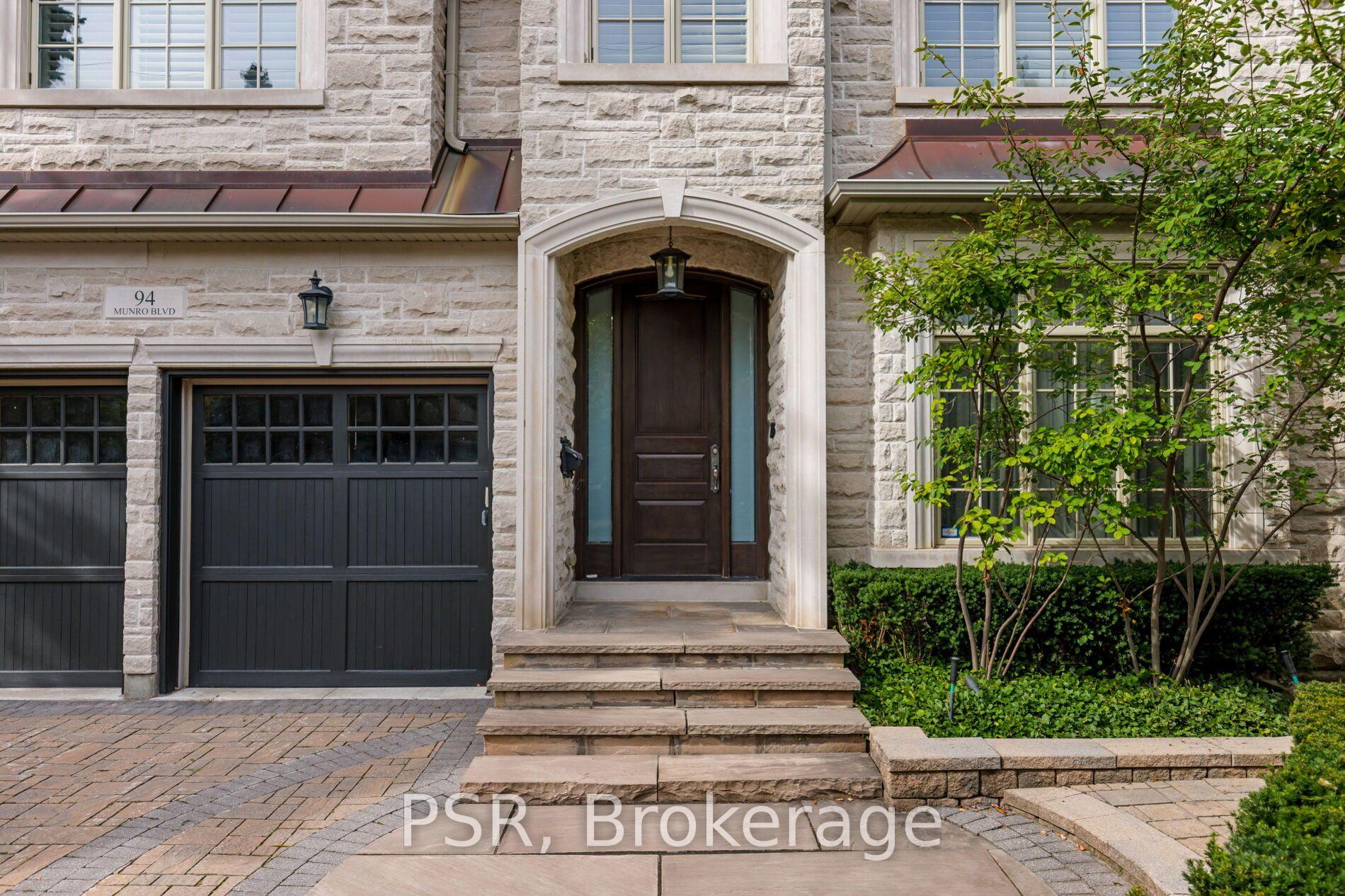 Photo 3 of 94 Munro Boulevard, North York, St. Andrew-Windfields — HOMEH