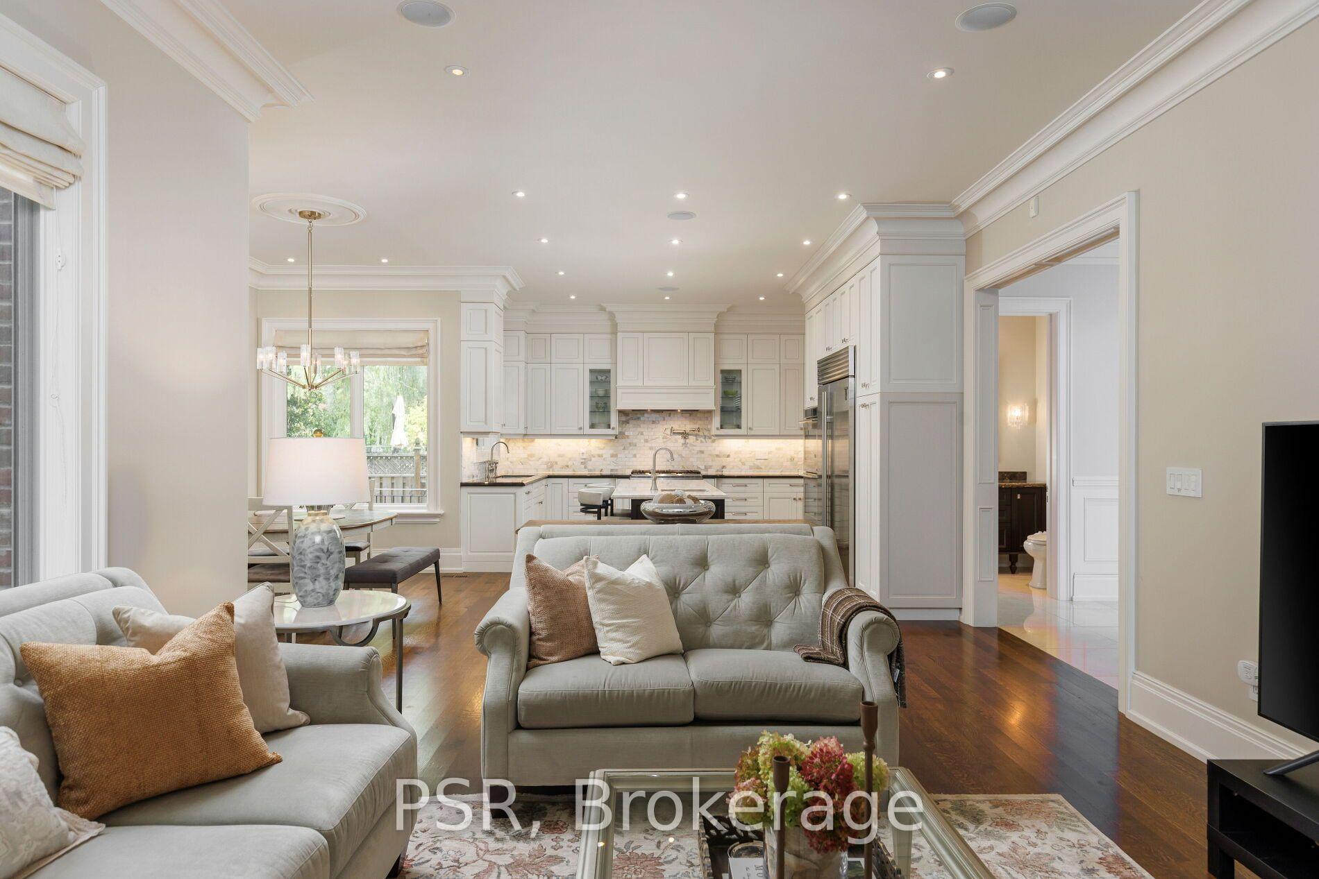 Photo 15 of 94 Munro Boulevard, North York, St. Andrew-Windfields — HOMEH