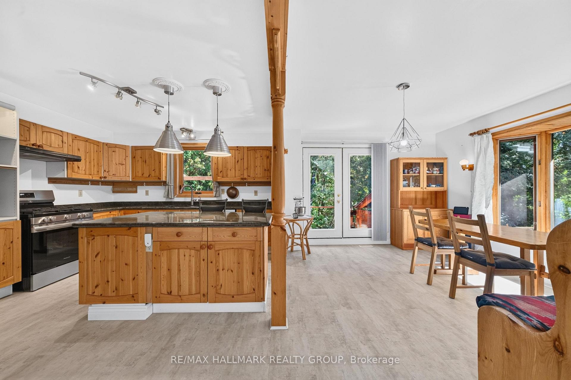 Photo 9 of 7524 Flewellyn Road, Ottawa, Remainder of Stittsville & Area — HOMEH